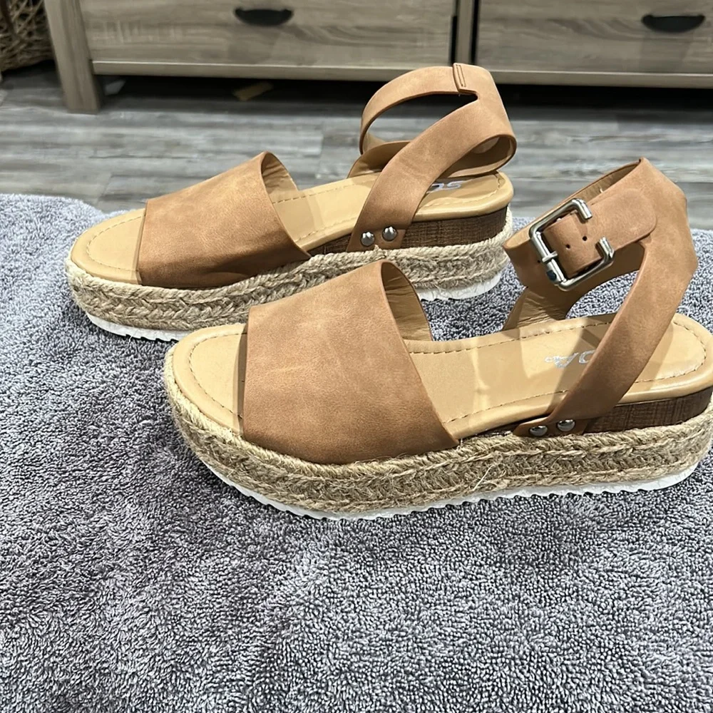 Soda open toe buckle ankle strap espadrilles flatform wedges